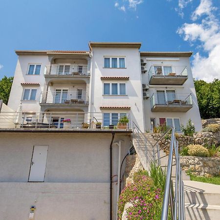 1 Bedroom Gorgeous Apartment In Mošćenička Draga Extérieur photo
