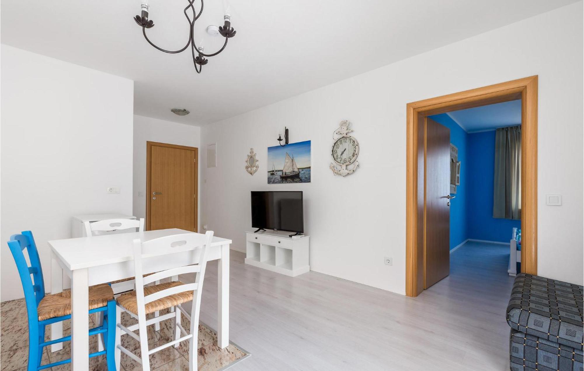 1 Bedroom Gorgeous Apartment In Mošćenička Draga Extérieur photo